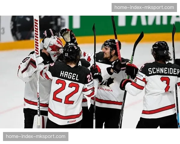 世界冰球锦标赛:加拿大队击败瑞典队,成功卫冕冠军 世界冰球锦标赛:加拿大队击败瑞典队,成功卫冕冠军