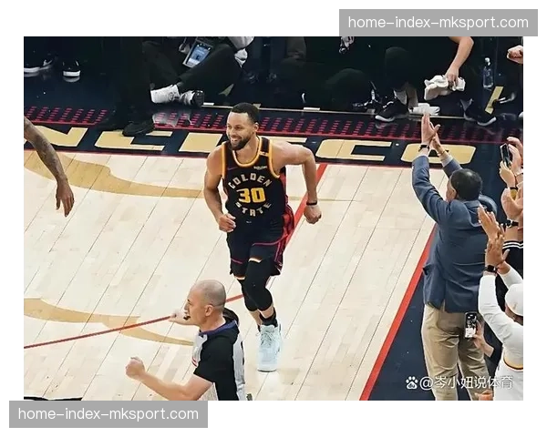 纪录片《最后一舞：2025》上映，回顾斯蒂芬·库里第五冠赛季